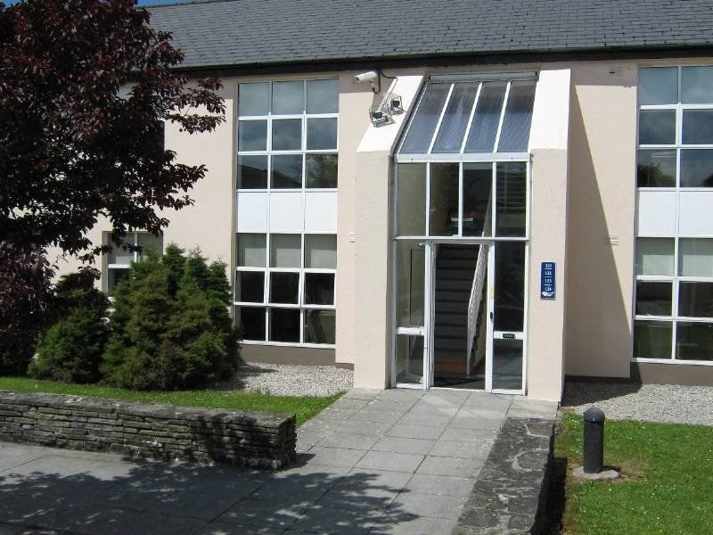 Corrib Village Rooms University Of Galway Exterior photo